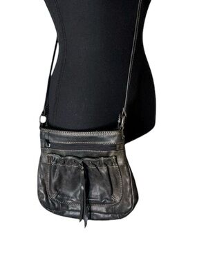 FOSSIL Black Leather Crossbody Bag Purse Zipper Closure